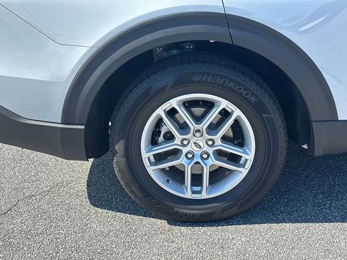 New 2025 Ford Explorer Active image 40