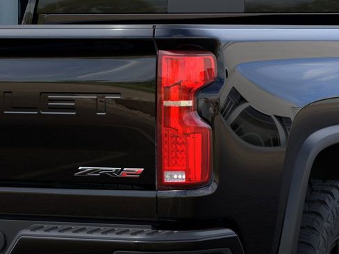 New 2026 Chevrolet Silverado 2500 ZR2 AWD/4WD image 11