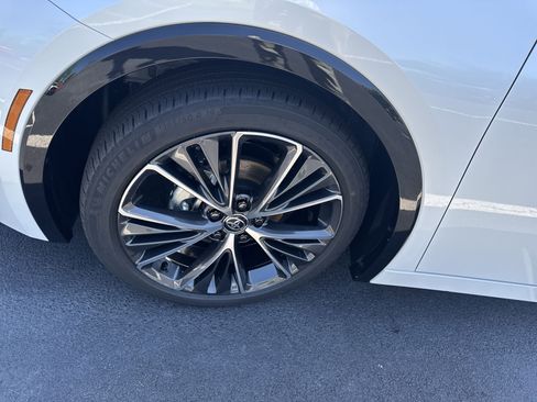 New 2025 Toyota Prius image 9