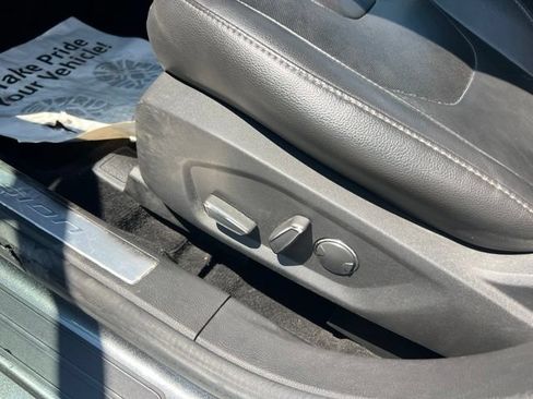 Used 2015 Ford Fusion Titanium FWD image 21