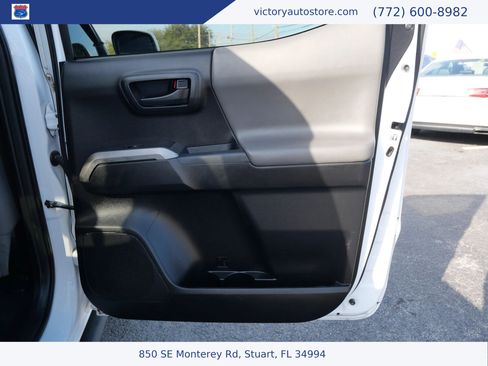 Used 2018 Toyota Tacoma SR5 RWD image 20