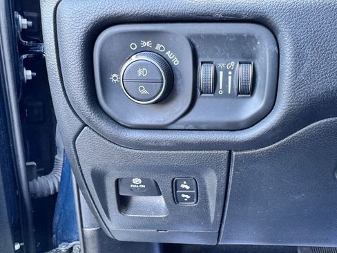 Used 2023 RAM 1500 Laramie AWD/4WD image 31
