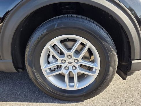Used 2025 Ford Explorer Active RWD image 11
