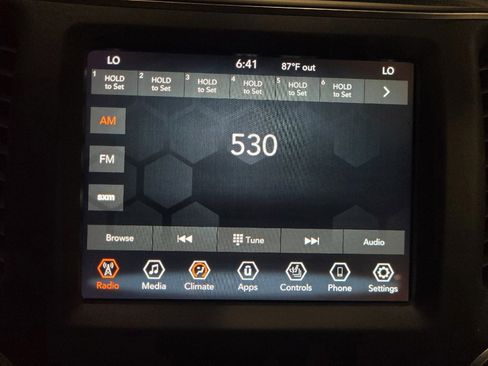 Used 2022 Jeep Cherokee Latitude Lux w/ Mopar Interior Package AWD/4WD image 25