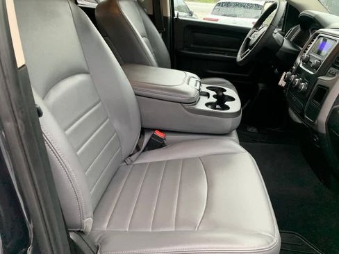 Used 2018 RAM 1500 Express AWD/4WD image 12