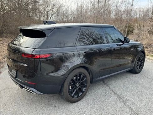 Certified 2025 Land Rover Range Rover Sport SE image 5