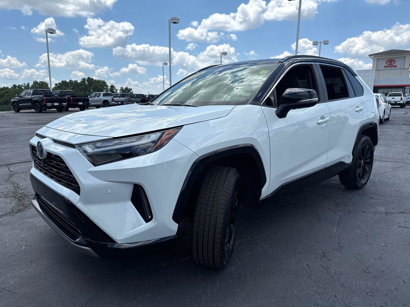 Used 2024 Toyota RAV4 XSE w/ Advanced Technology Package AWD/4WD image 4