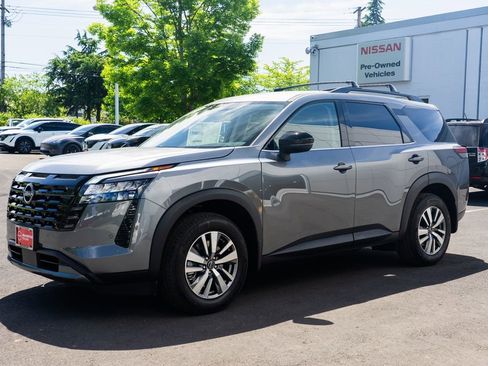 New 2026 Nissan Pathfinder SL AWD/4WD image 3
