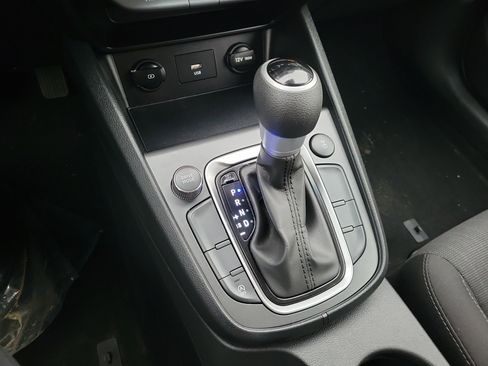 Used 2023 Hyundai Kona SEL image 24