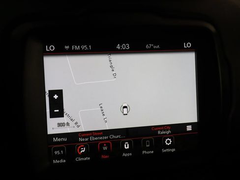 Used 2023 Jeep Renegade Latitude w/ Sun & Fun Group AWD/4WD image 36