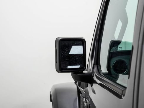 Used 2024 Jeep Wrangler Unlimited Sahara w/ Technology Group AWD/4WD image 14