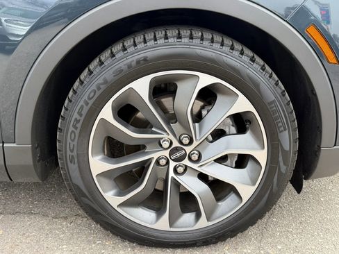 Used 2023 Lincoln Nautilus Reserve image 14