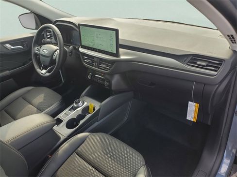 New 2025 Ford Escape SE image 19