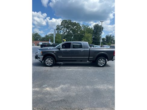 Used 2022 RAM 2500 Limited AWD/4WD image 4