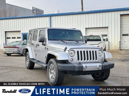 Used 2018 Jeep Wrangler Unlimited Sahara image 1