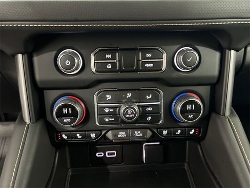 Used 2023 Chevrolet Tahoe Premier image 18