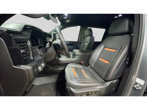 Used 2024 GMC Sierra 2500 AT4 AWD/4WD image 11