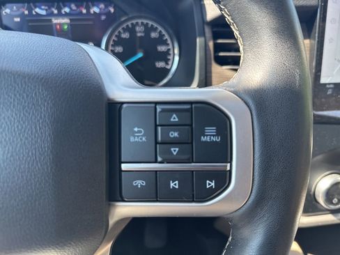 Used 2024 Ford Expedition Limited AWD/4WD image 16