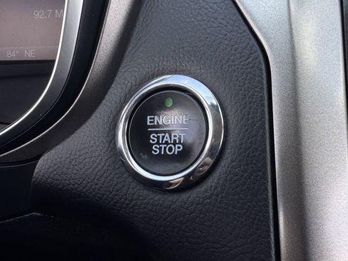 Used 2019 Ford Fusion SE image 22