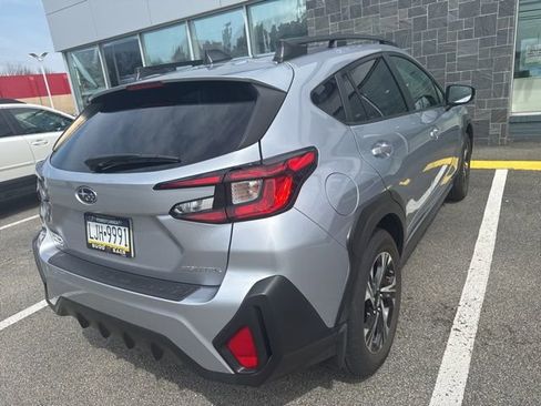 Used 2024 Subaru Crosstrek 2.0i Premium image 4