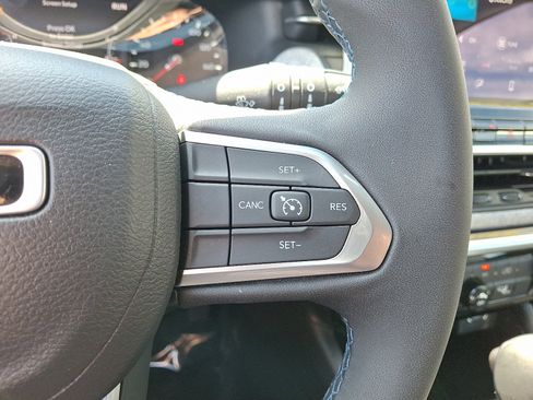 Used 2022 Jeep Compass Latitude AWD/4WD image 21