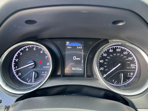 Used 2019 Toyota Camry LE image 16