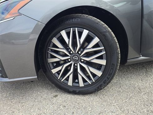 Used 2023 Nissan Altima 2.5 SV image 27