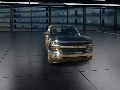 Used 2018 Chevrolet Silverado 1500 LT w/ Texas Edition image 3