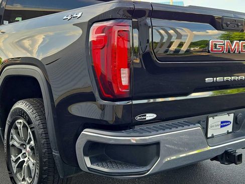 Used 2025 GMC Sierra 1500 SLT AWD/4WD image 11