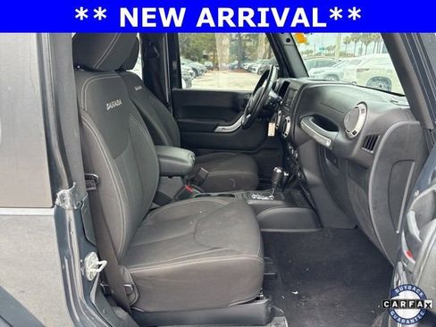 Used 2018 Jeep Wrangler Sahara w/ Connectivity Group image 9