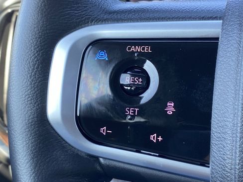 New 2026 Nissan Armada SL w/ Captain's Chari Seat Package image 33