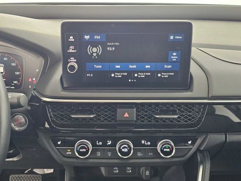 Certified 2025 Acura ADX FWD image 25