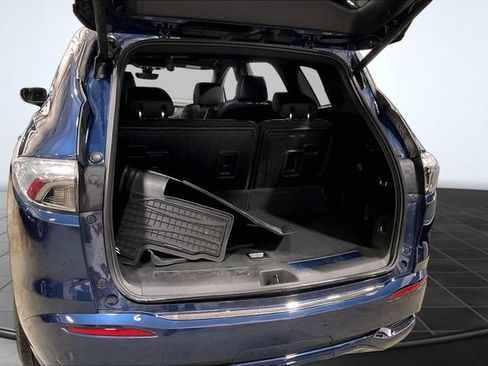 Used 2023 Buick Enclave Avenir w/ Avenir Technology Package AWD/4WD image 5