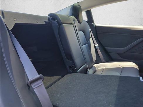 Used 2018 Tesla Model 3 Long Range RWD image 23