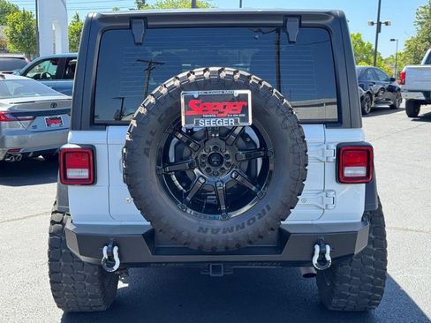 Used 2018 Jeep Wrangler Unlimited Sport AWD/4WD image 5
