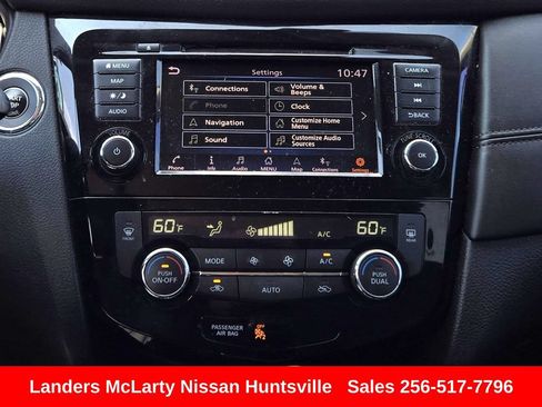 Used 2019 Nissan Rogue SL w/ Premium Package FWD image 19