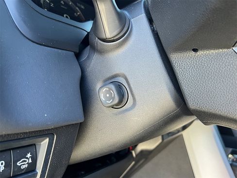 Used 2025 Toyota Sequoia Platinum image 16