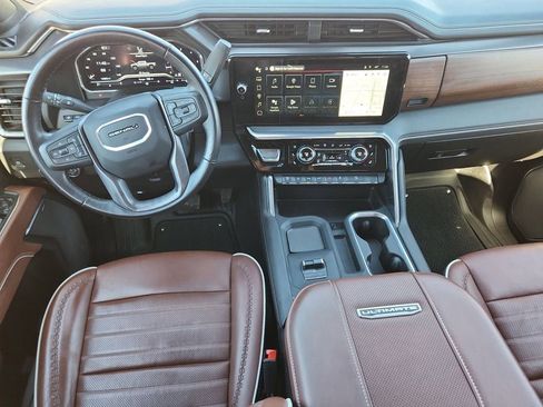 Used 2025 GMC Sierra 3500 Denali Ultimate image 10