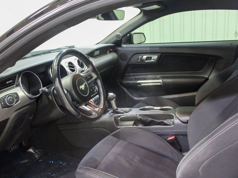 Used 2022 Ford Mustang GT w/ Equipment Group 301A image 9