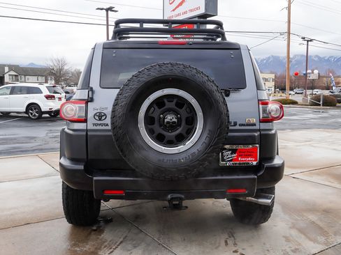 Used 2013 Toyota FJ Cruiser 4WD w/ Trail Teams Special Edition image 7