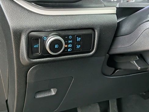 Used 2023 Ford Explorer XLT w/ Equipment Group 202A image 15