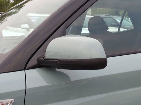 New 2026 Hyundai Venue SEL FWD image 12