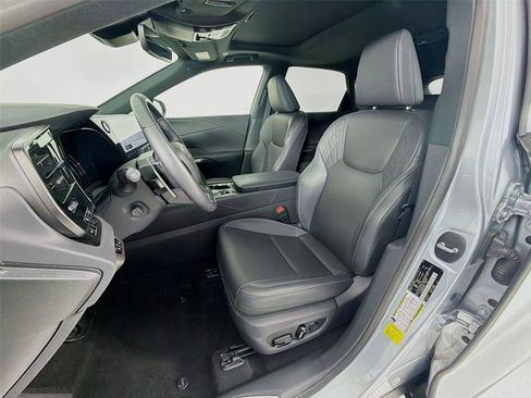 Used 2024 Lexus RX 350 Premium w/ Cold Area Package AWD/4WD image 5