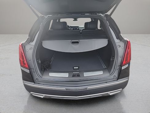 Used 2022 Cadillac XT5 Premium Luxury AWD/4WD image 19