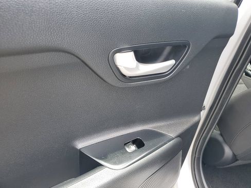 Used 2022 Kia Rio S FWD image 10