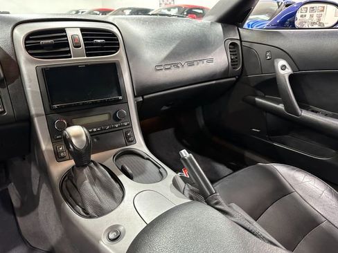 Used 2006 Chevrolet Corvette Coupe w/ Preferred Equipment Group image 16