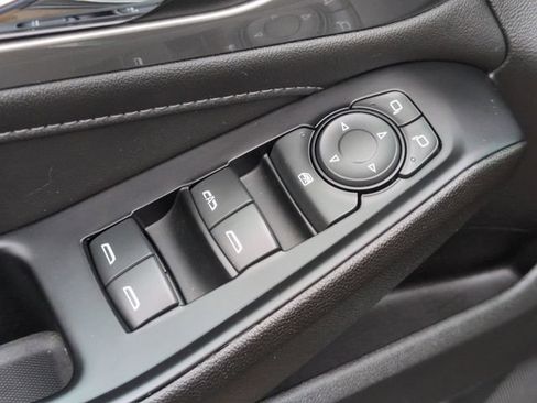 Certified 2023 Chevrolet Traverse LT FWD image 22