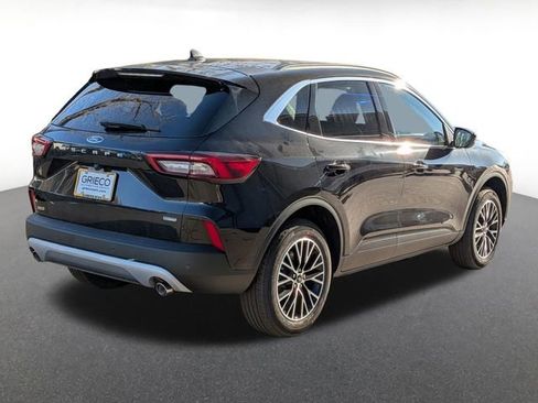 New 2026 Ford Escape SE image 3