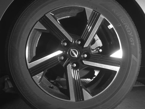 Used 2025 Nissan Sentra SV image 14