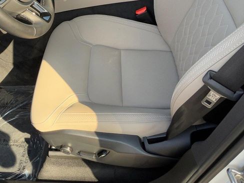 Certified 2025 Volvo XC90 B6 Plus image 17